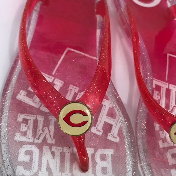 Cincinnati Reds Hard Jelly Flip-Flops Size 5/6 - Picture 3 of 6